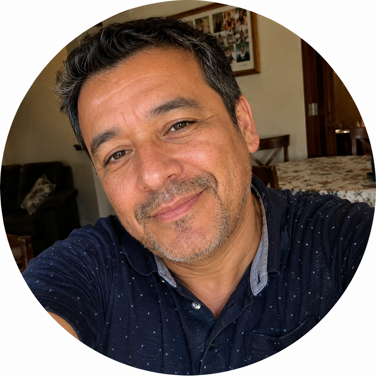 Jorge Espinoza - Comprador de Facebook